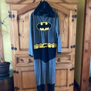 Men Batman gray black one piece hooded and cape pajamas costume size M